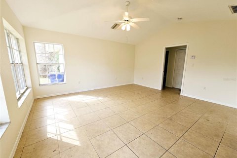 Appartement à louer à Englewood, Floride: 2 chambres, 101.54 m2 № 2167473 - photo 3