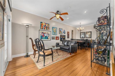 Condominio en venta en Gainesville, Florida, 2 dormitorios, 99.13 m2 № 2224874 - foto 17