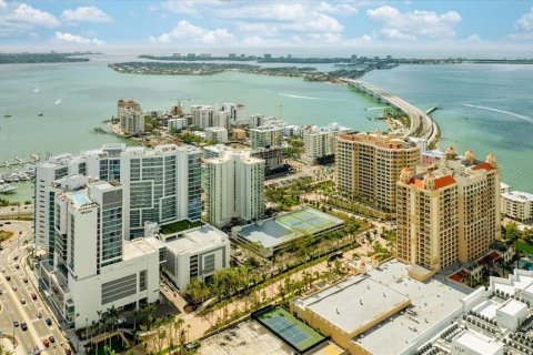 Condo in Sarasota, Florida, 3 bedrooms  № 1560542 - photo 2