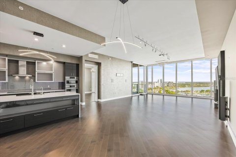 Condo in Sarasota, Florida, 3 bedrooms  № 1560542 - photo 9