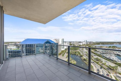 Condo in Sarasota, Florida, 3 bedrooms  № 1560542 - photo 15