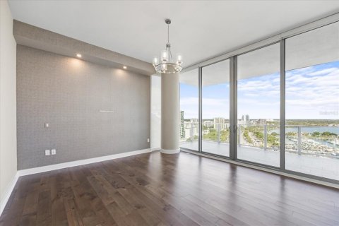 Condo in Sarasota, Florida, 3 bedrooms  № 1560542 - photo 18
