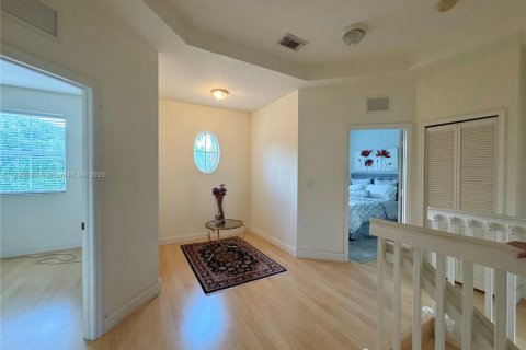 Townhouse in Miami, Florida 4 bedrooms, 195.28 sq.m. № 1855323 - photo 16