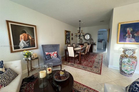 Townhouse in Miami, Florida 4 bedrooms, 195.28 sq.m. № 1855323 - photo 13