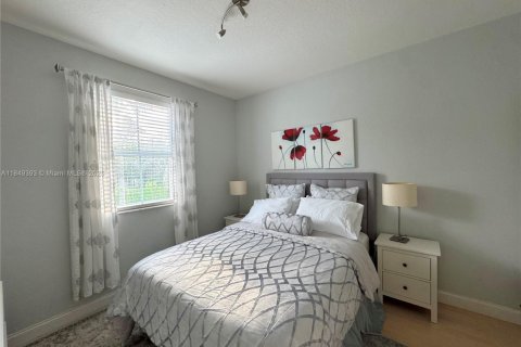 Townhouse in Miami, Florida 4 bedrooms, 195.28 sq.m. № 1855323 - photo 17