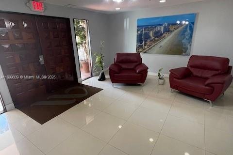 Appartement à louer à Hialeah, Floride: 2 chambres, 90.86 m2 № 1951892 - photo 12