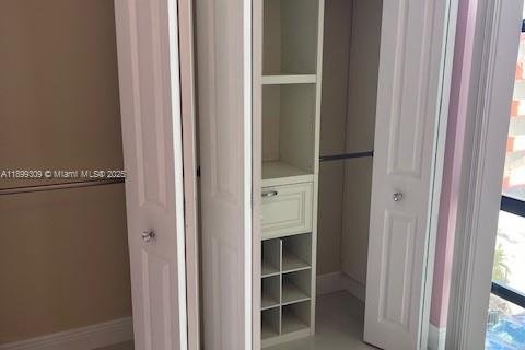 Appartement à louer à Hialeah, Floride: 2 chambres, 90.86 m2 № 1951892 - photo 5