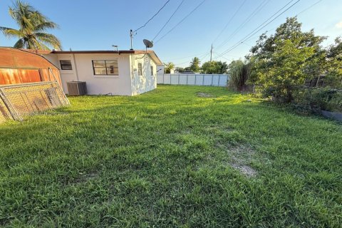 Villa ou maison à vendre à Miami, Floride: 3 chambres, 141.86 m2 № 1963815 - photo 26