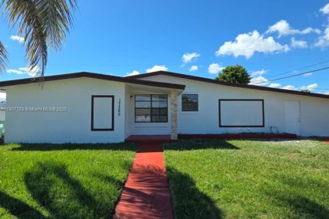Villa ou maison à vendre à Miami, Floride: 3 chambres, 141.86 m2 № 1963815 - photo 21