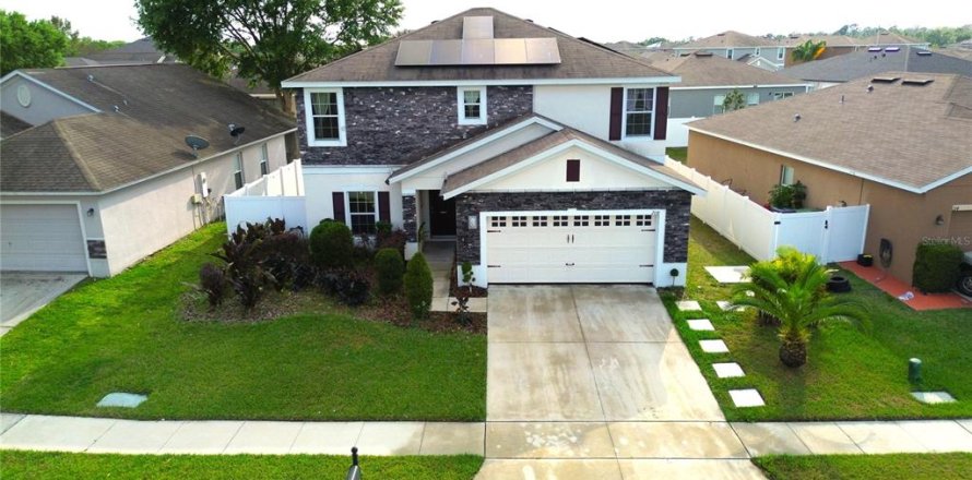 House in Winter Haven, Florida 5 bedrooms, 227.42 sq.m. № 1819295