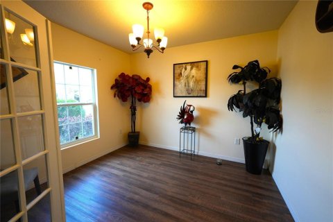 House in Winter Haven, Florida 5 bedrooms, 227.42 sq.m. № 1819295 - photo 9