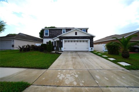 House in Winter Haven, Florida 5 bedrooms, 227.42 sq.m. № 1819295 - photo 2