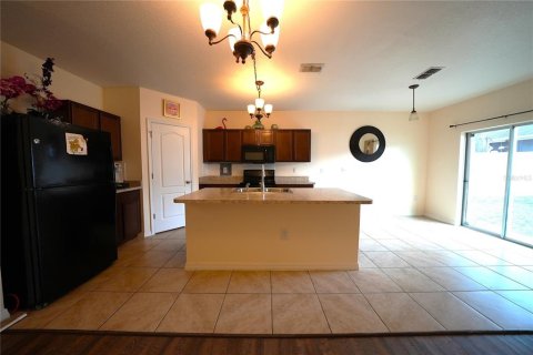 House in Winter Haven, Florida 5 bedrooms, 227.42 sq.m. № 1819295 - photo 7