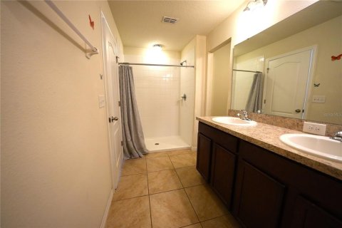House in Winter Haven, Florida 5 bedrooms, 227.42 sq.m. № 1819295 - photo 23