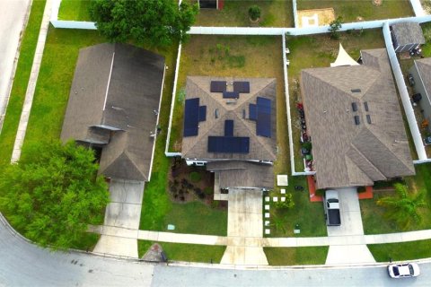 House in Winter Haven, Florida 5 bedrooms, 227.42 sq.m. № 1819295 - photo 3