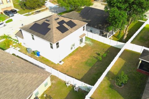 House in Winter Haven, Florida 5 bedrooms, 227.42 sq.m. № 1819295 - photo 4