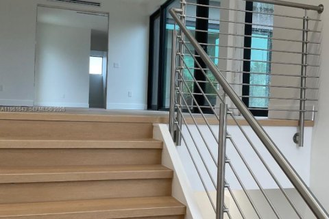 Villa ou maison à louer à Fort Lauderdale, Floride: 5 chambres, 328.87 m2 № 2080846 - photo 26