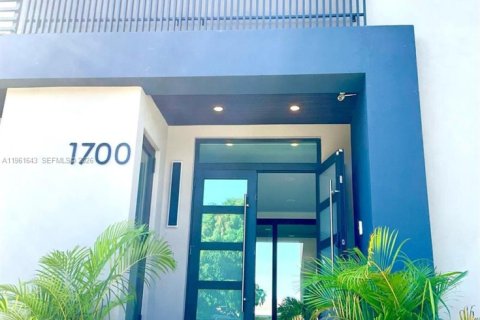 Villa ou maison à louer à Fort Lauderdale, Floride: 5 chambres, 328.87 m2 № 2080846 - photo 6