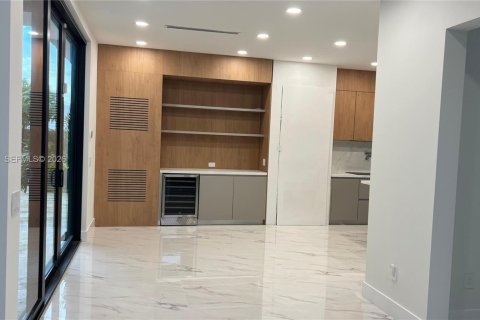 Villa ou maison à louer à Fort Lauderdale, Floride: 5 chambres, 328.87 m2 № 2080846 - photo 22