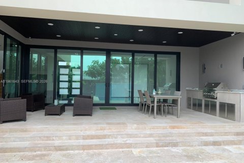 Villa ou maison à louer à Fort Lauderdale, Floride: 5 chambres, 328.87 m2 № 2080846 - photo 12