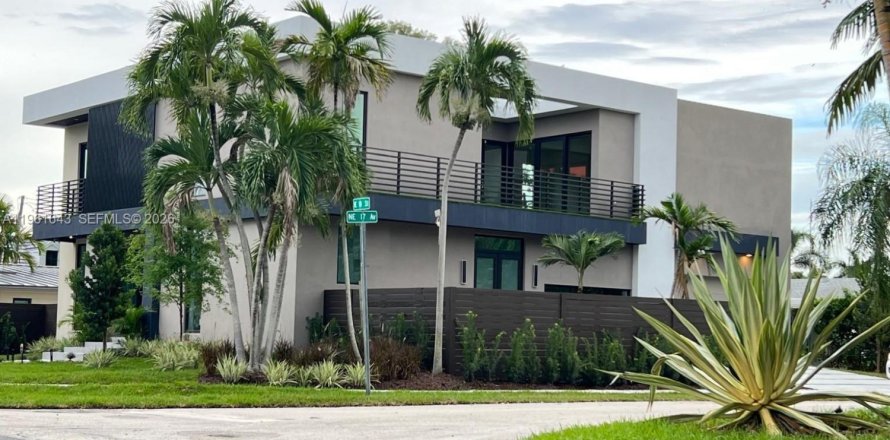 Villa ou maison à Fort Lauderdale, Floride 5 chambres, 328.87 m2 № 2080846