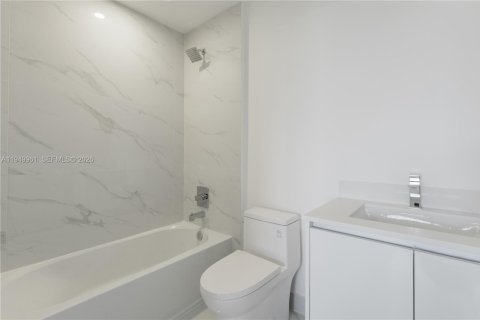 Купить кондоминиум в Майами, Флорида 3 спальни, 152.64м2, № 2005728 - фото 20