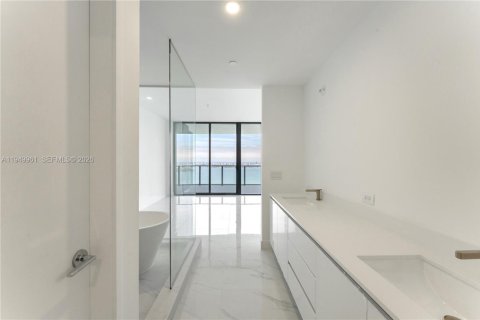 Купить кондоминиум в Майами, Флорида 3 спальни, 152.64м2, № 2005728 - фото 9