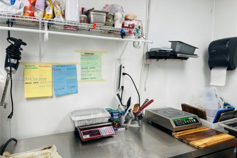 Propiedad comercial en venta en Boca Raton, Florida № 2033605 - foto 23