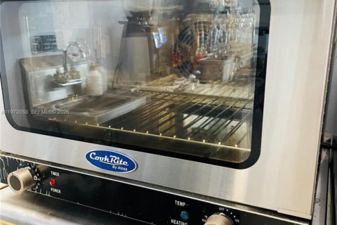 Propiedad comercial en venta en Boca Raton, Florida № 2033605 - foto 18