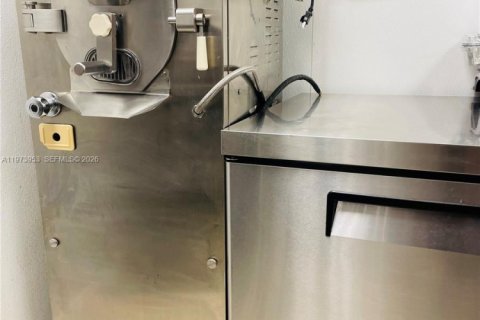 Propiedad comercial en venta en Boca Raton, Florida № 2033605 - foto 21