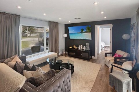 Villa ou maison à louer à Pompano Beach, Floride: 3 chambres, 166.11 m2 № 2078670 - photo 2
