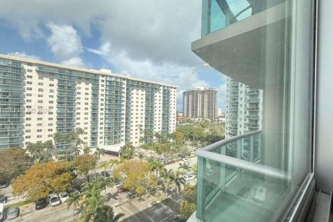 Купить кондоминиум в Санни-Айлс-Бич, Флорида 1 спальня, 93.37м2, № 2048546 - фото 28