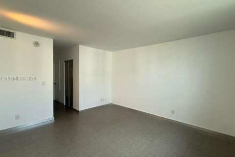 Купить кондоминиум в Санни-Айлс-Бич, Флорида 1 спальня, 93.37м2, № 2048546 - фото 15