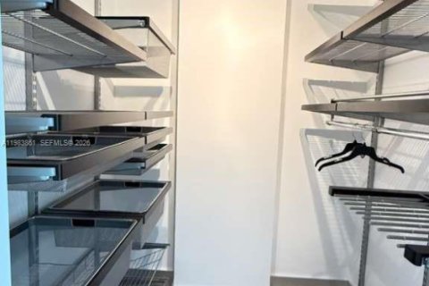 Купить кондоминиум в Санни-Айлс-Бич, Флорида 1 спальня, 93.37м2, № 2048546 - фото 12