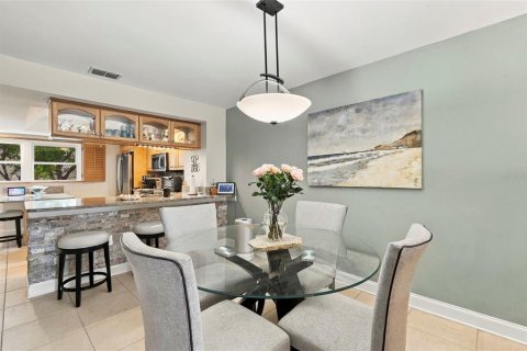 Touwnhouse à vendre à Treasure Island, Floride: 2 chambres, 134.71 m2 № 2418970 - photo 8