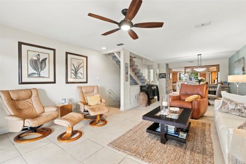 Touwnhouse à vendre à Treasure Island, Floride: 2 chambres, 134.71 m2 № 2418970 - photo 6