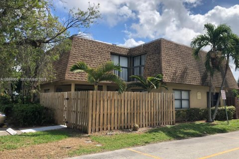 Touwnhouse à Hialeah, Floride 3 chambres, 154.68 m2 № 2348771