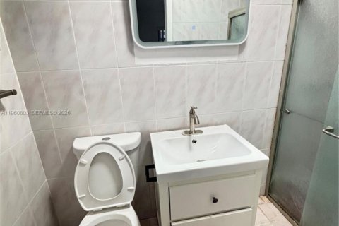 Casa en alquiler en Cutler Bay, Florida, 5 dormitorios, 232.26 m2 № 2023528 - foto 8