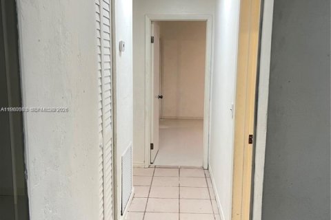 Casa en alquiler en Cutler Bay, Florida, 5 dormitorios, 232.26 m2 № 2023528 - foto 3