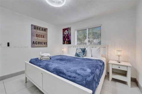 Casa en alquiler en Dania Beach, Florida, 5 dormitorios, 185.8 m2 № 2078067 - foto 24