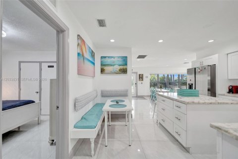 Casa en alquiler en Dania Beach, Florida, 5 dormitorios, 185.8 m2 № 2078067 - foto 17