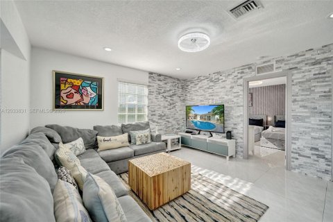 Casa en alquiler en Dania Beach, Florida, 5 dormitorios, 185.8 m2 № 2078067 - foto 7