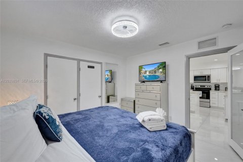 Casa en alquiler en Dania Beach, Florida, 5 dormitorios, 185.8 m2 № 2078067 - foto 25