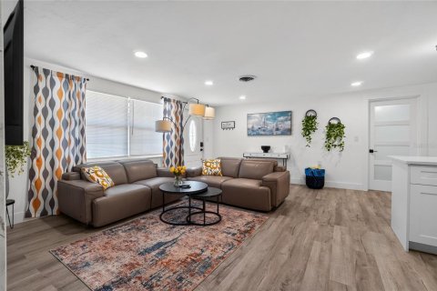 Casa en venta en Englewood, Florida, 3 dormitorios, 125.42 m2 № 2304505 - foto 8
