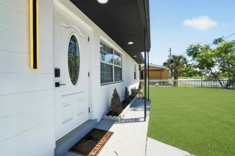 Casa en venta en Englewood, Florida, 3 dormitorios, 125.42 m2 № 2304505 - foto 3