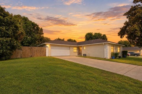 Casa en Zephyrhills, Florida 2 dormitorios, 103.59 m2 № 2420562