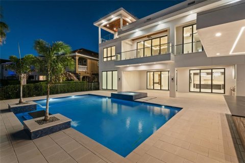Casa en venta en Four Corners, Florida, 10 dormitorios, 1065.68 m2 № 2387699 - foto 7