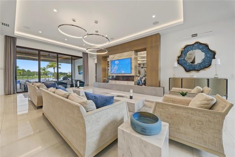 Casa en venta en Four Corners, Florida, 10 dormitorios, 1065.68 m2 № 2387699 - foto 23