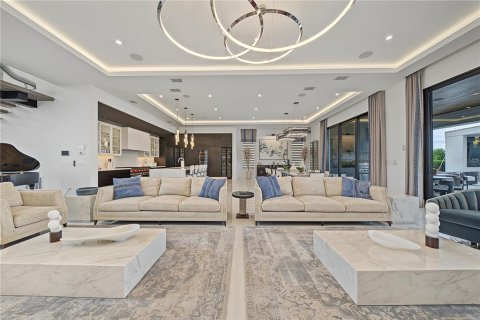 Casa en venta en Four Corners, Florida, 10 dormitorios, 1065.68 m2 № 2387699 - foto 26