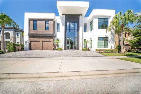 Casa en venta en Four Corners, Florida, 10 dormitorios, 1065.68 m2 № 2387699 - foto 2